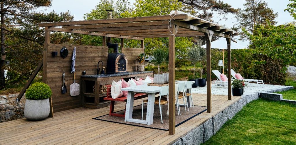 Outdoor Kitchen Contractor