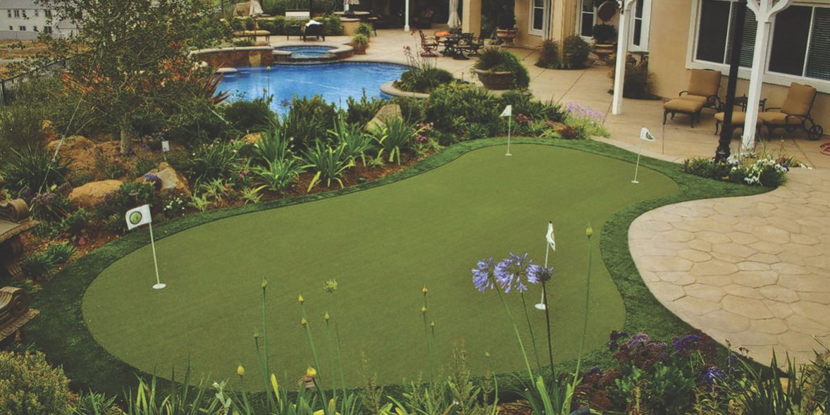 Outdoor Putting Green Outdoor Putting Green
