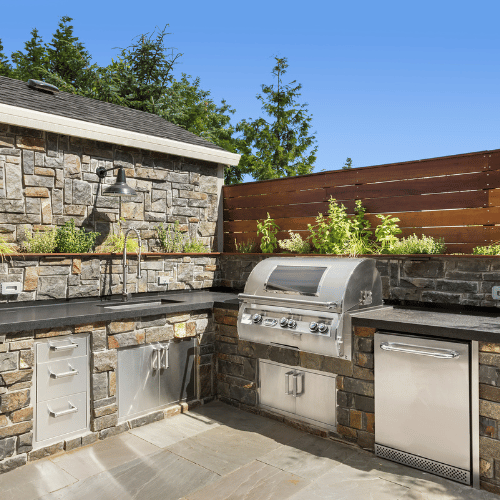 Outdoor Kitchens in