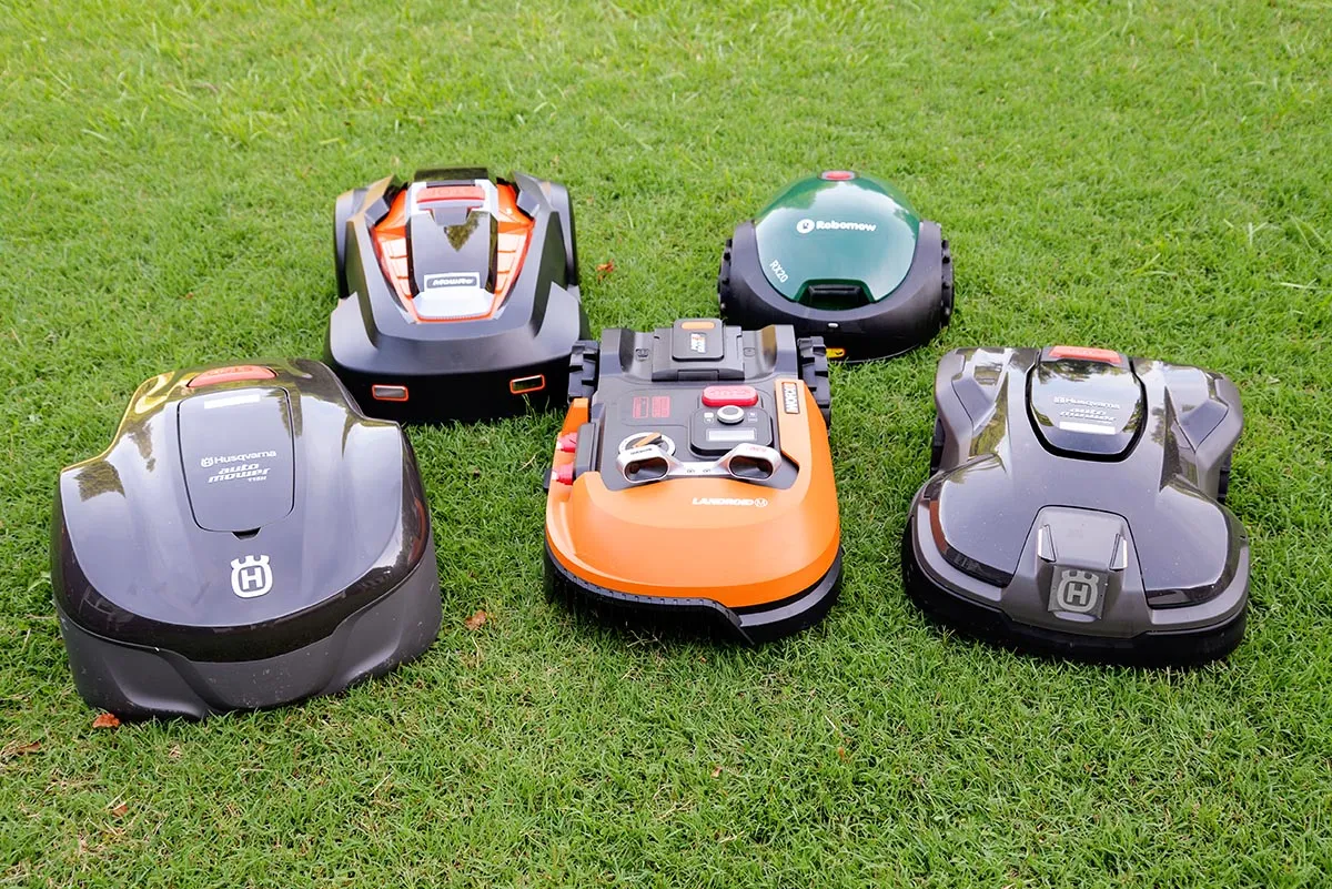 Discover the benefits and features of a lawn mowing robot